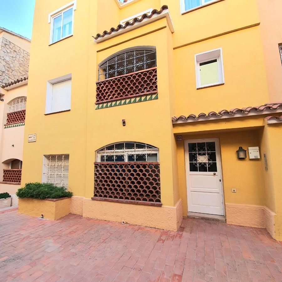 Leroy Apartment Empuriabrava Εξωτερικό φωτογραφία